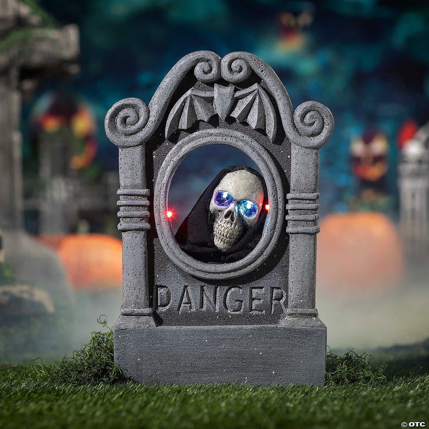 Tombstone W/ Head Moving
